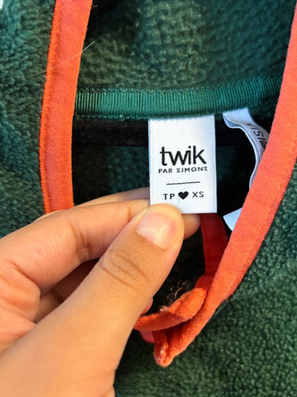 Colorblock Fleece Pullover - Picture 2 of 2